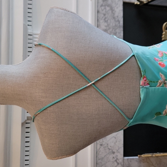 Cache Floral Gown - Picture 7 of 10